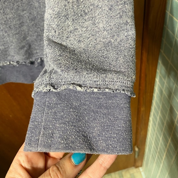 Volcom hoodie - Picture 6 of 6